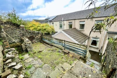 house for sale wood road