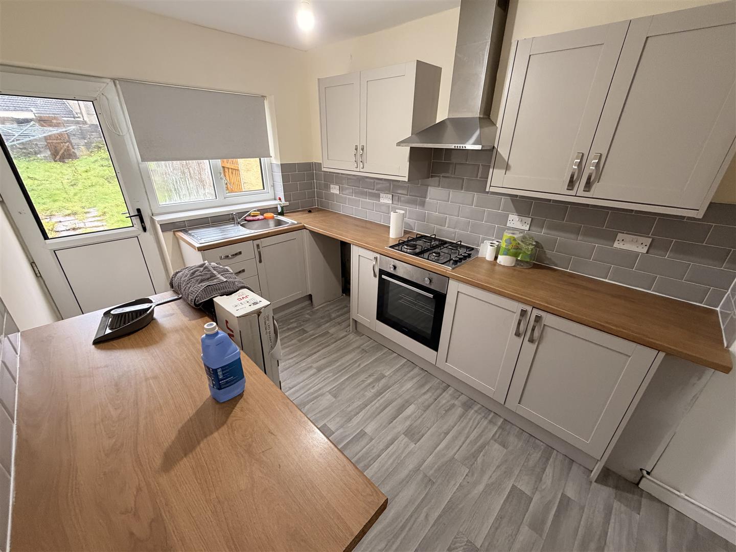 house - terraced for rent elizabeth street