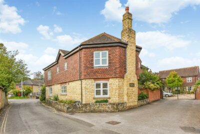 cottage for sale lamberts lane