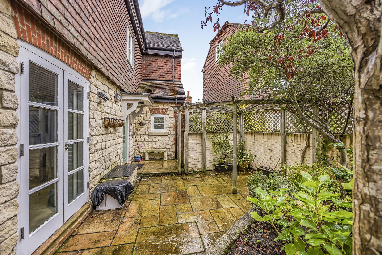 cottage for sale lamberts lane