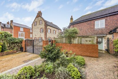 cottage for sale lamberts lane