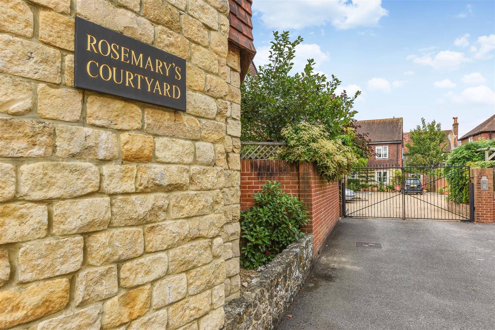 cottage for sale lamberts lane