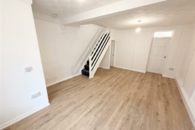 house - terraced for rent court street