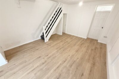 house - terraced for rent court street