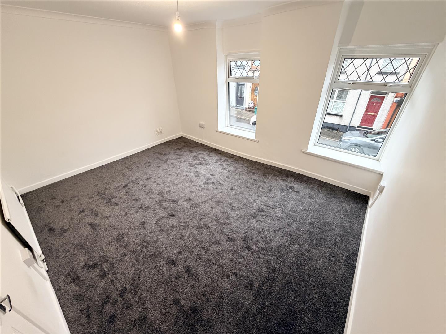 house - terraced for rent court street