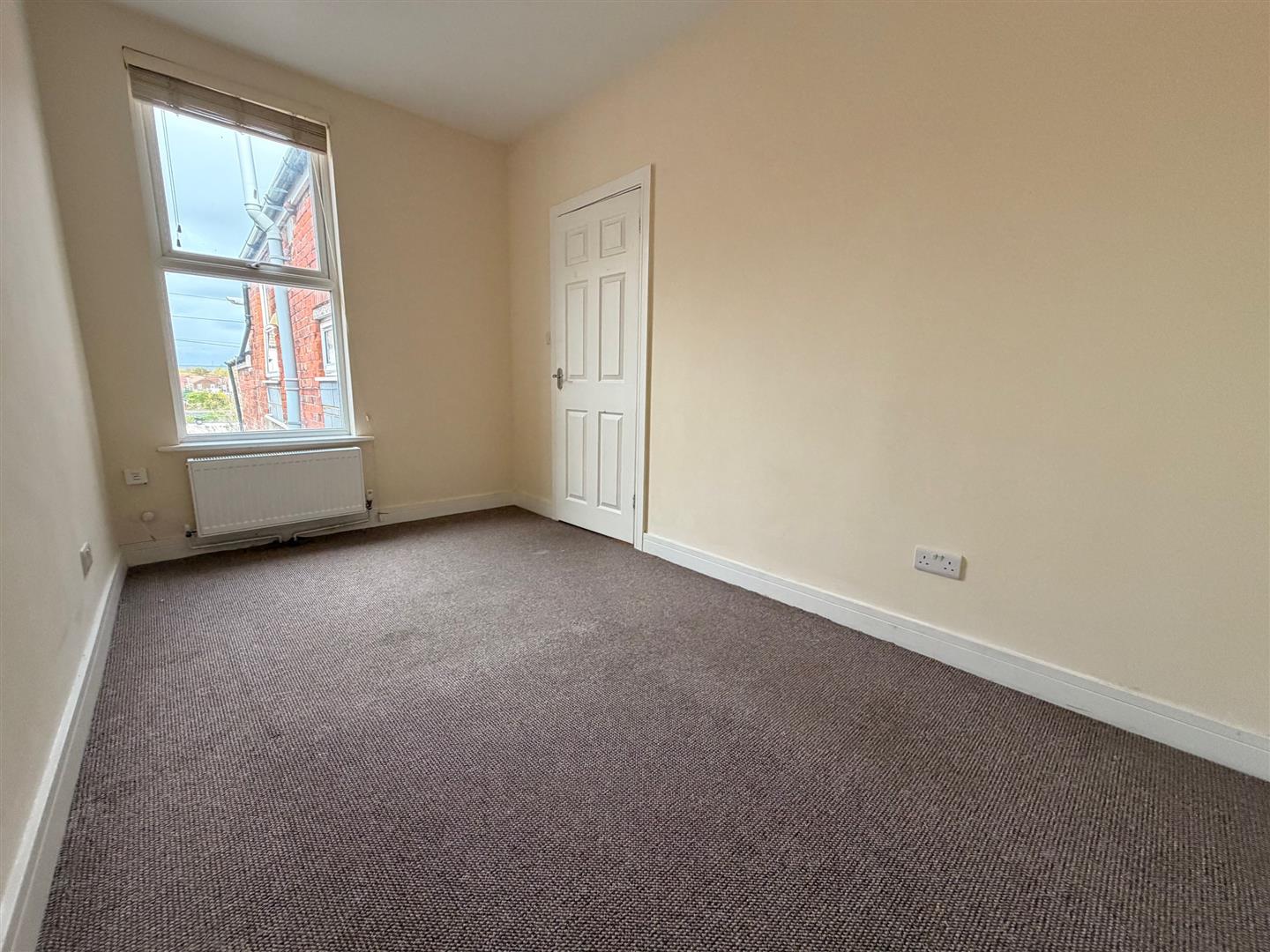 flat for sale angerstein road