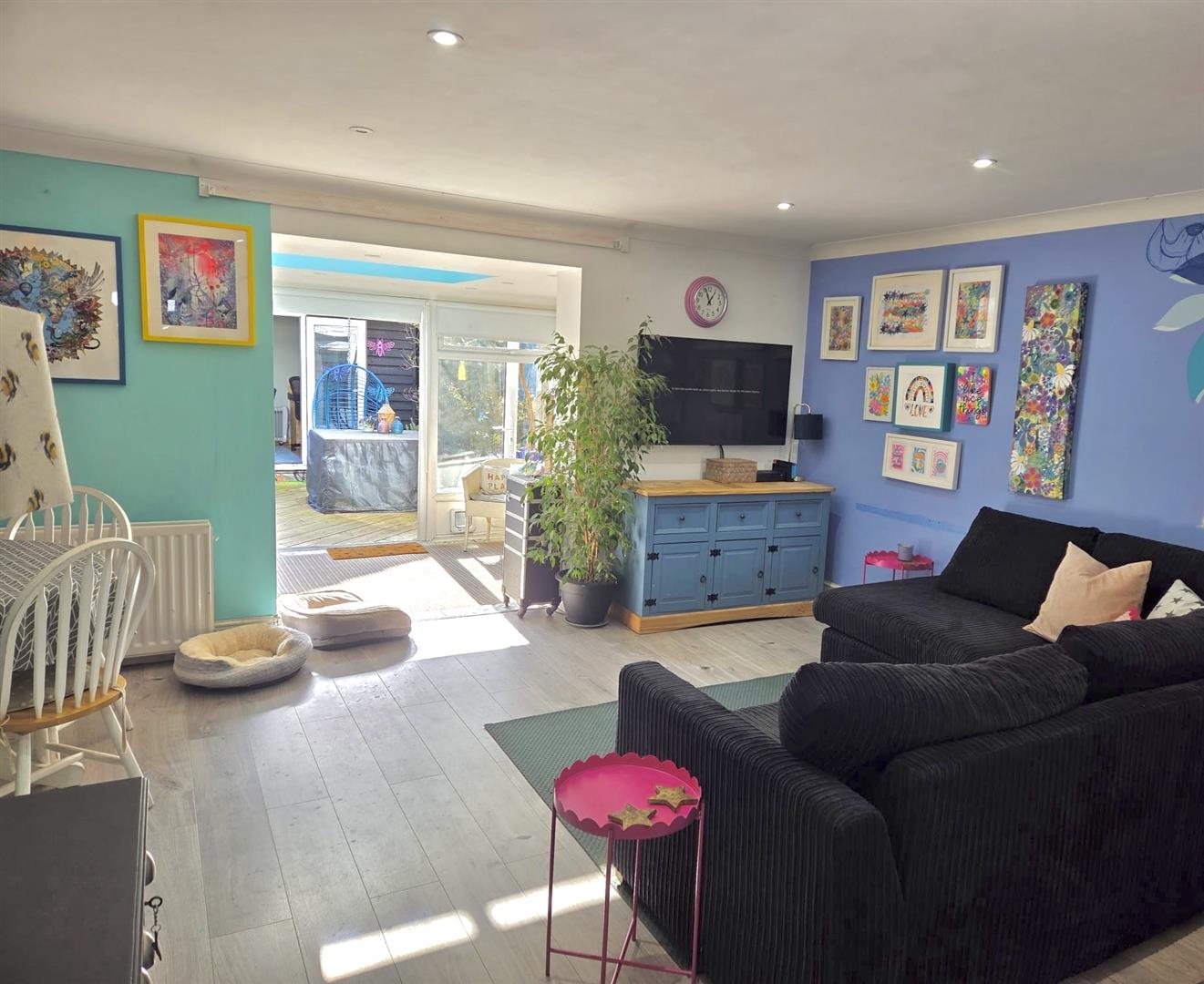 house for sale third avenue