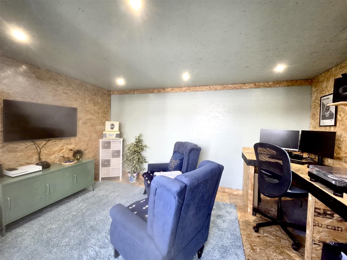 house for sale third avenue