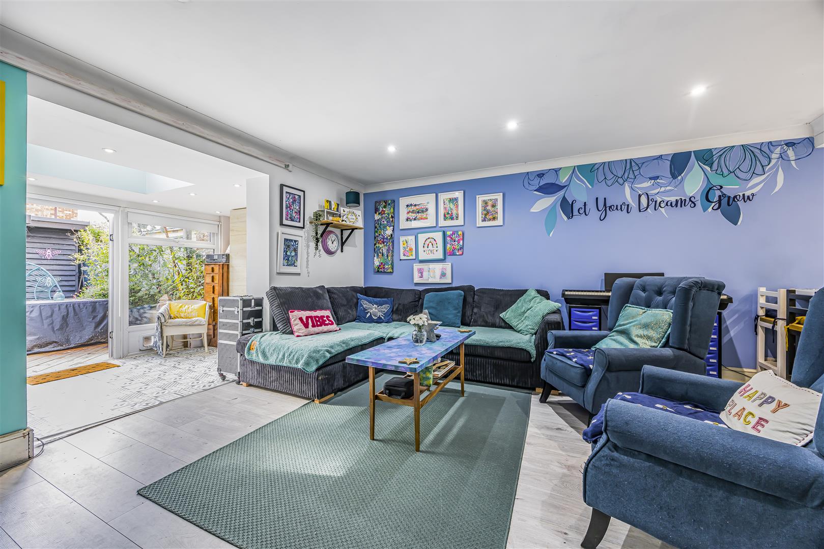 house for sale third avenue