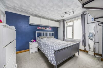 house for sale third avenue