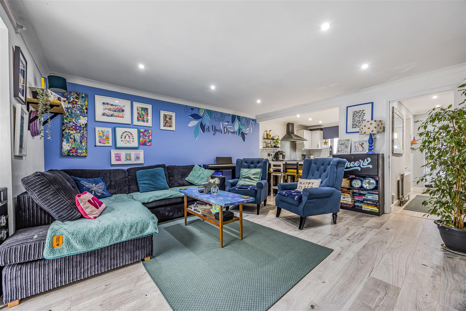 house for sale third avenue