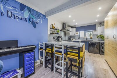 house for sale third avenue