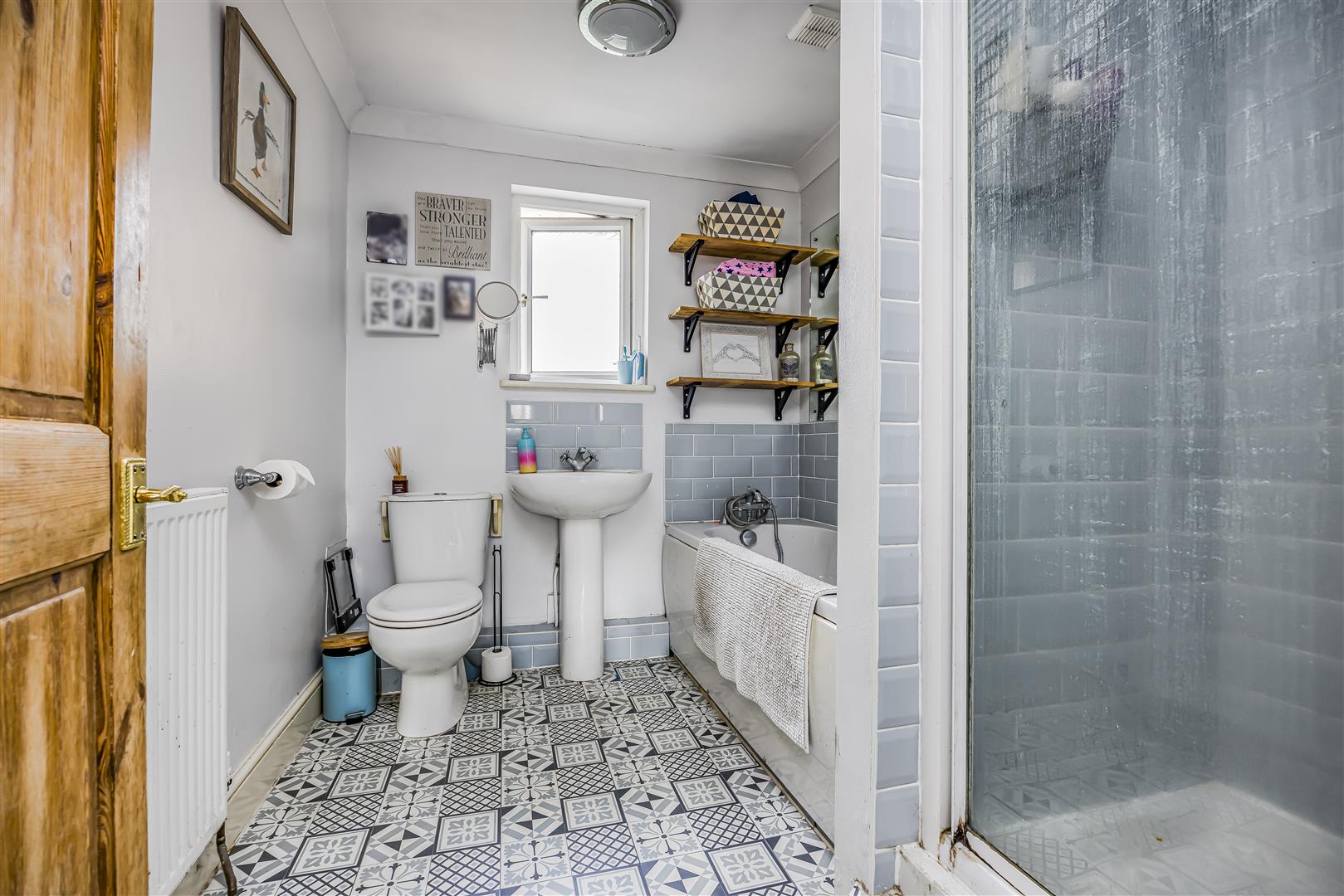 house for sale third avenue