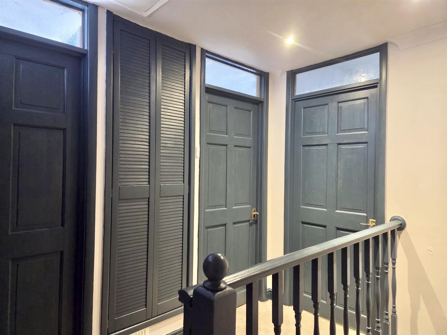 house for sale third avenue