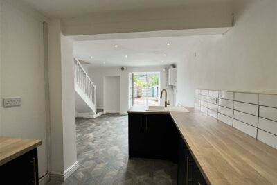 house - terraced for rent brithweunydd road