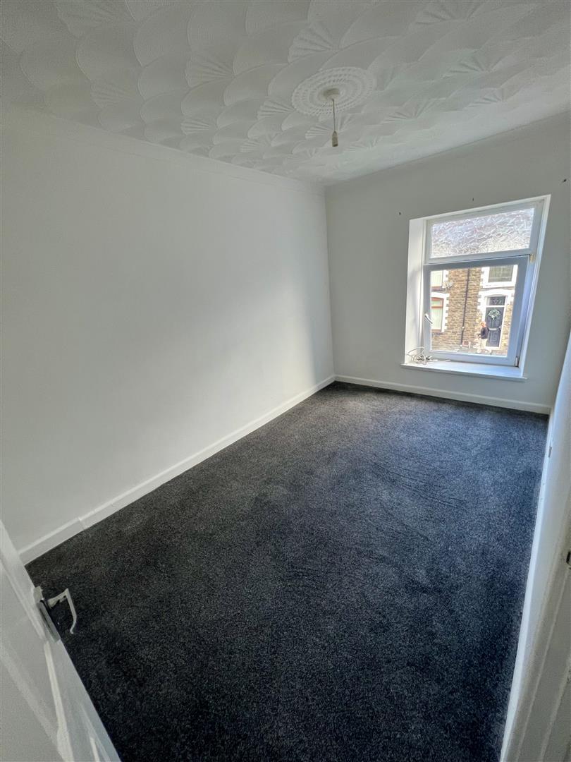 house - terraced for rent brithweunydd road