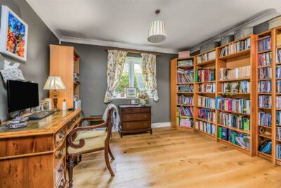 house for sale firlands rise