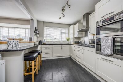 house for sale helston drive