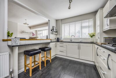 house for sale helston drive