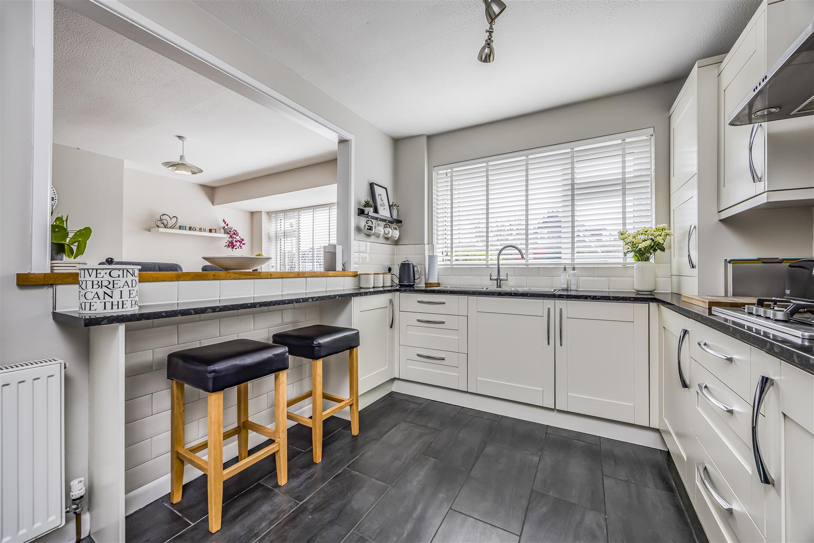 house for sale helston drive