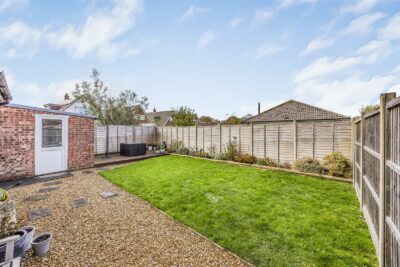 house for sale helston drive