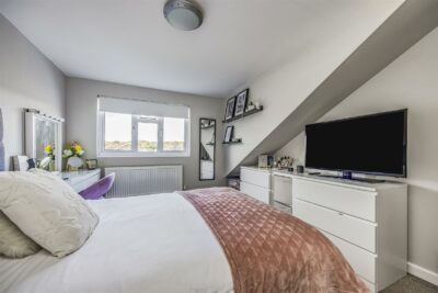 house for sale helston drive