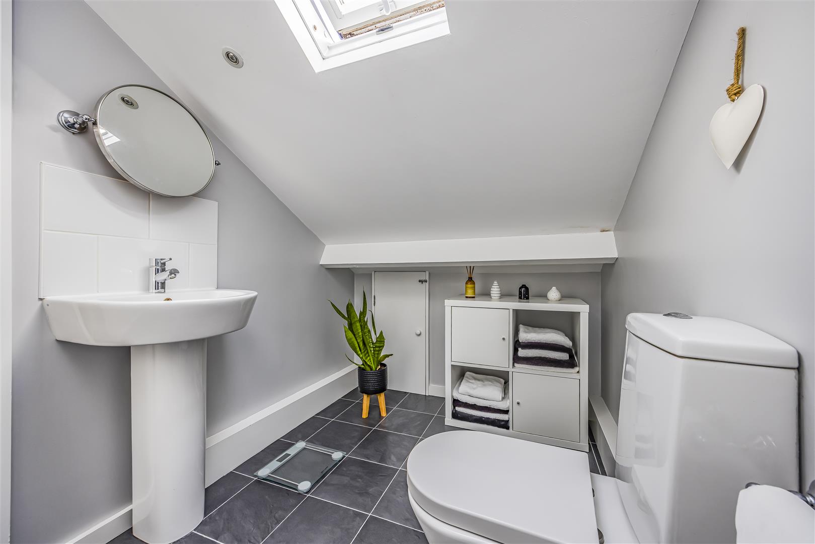 house for sale helston drive