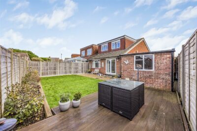 house for sale helston drive