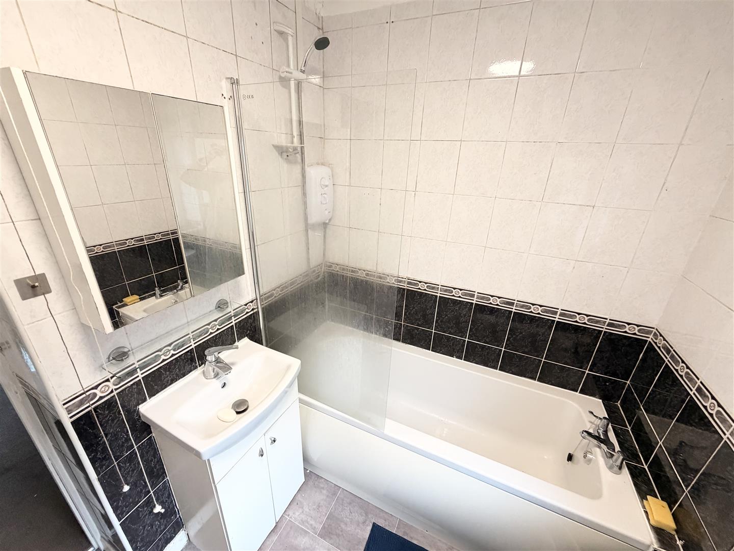 house - terraced for rent rickard terrace