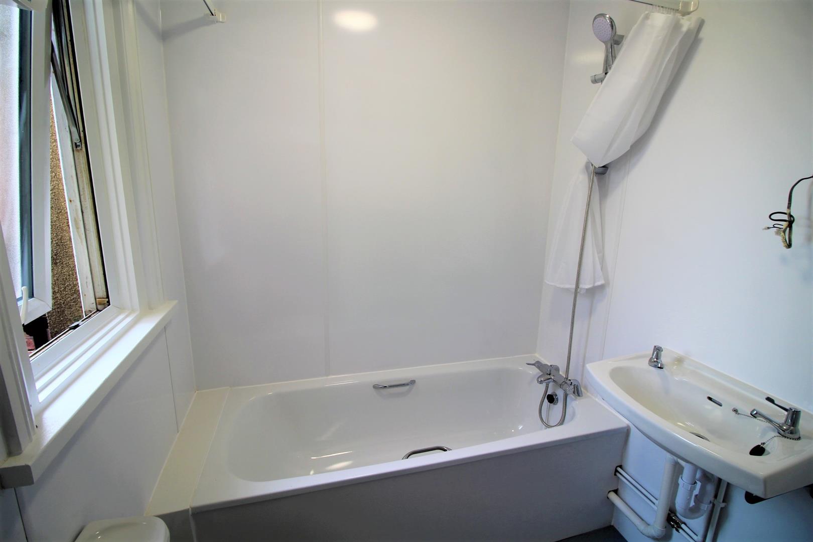 flat for rent francis avenue