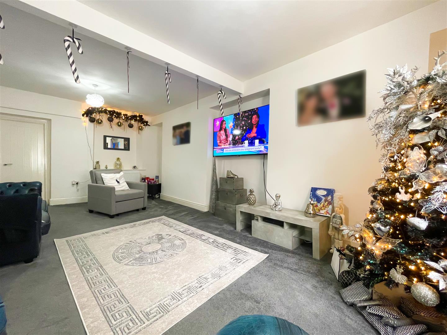 house - terraced for sale park street