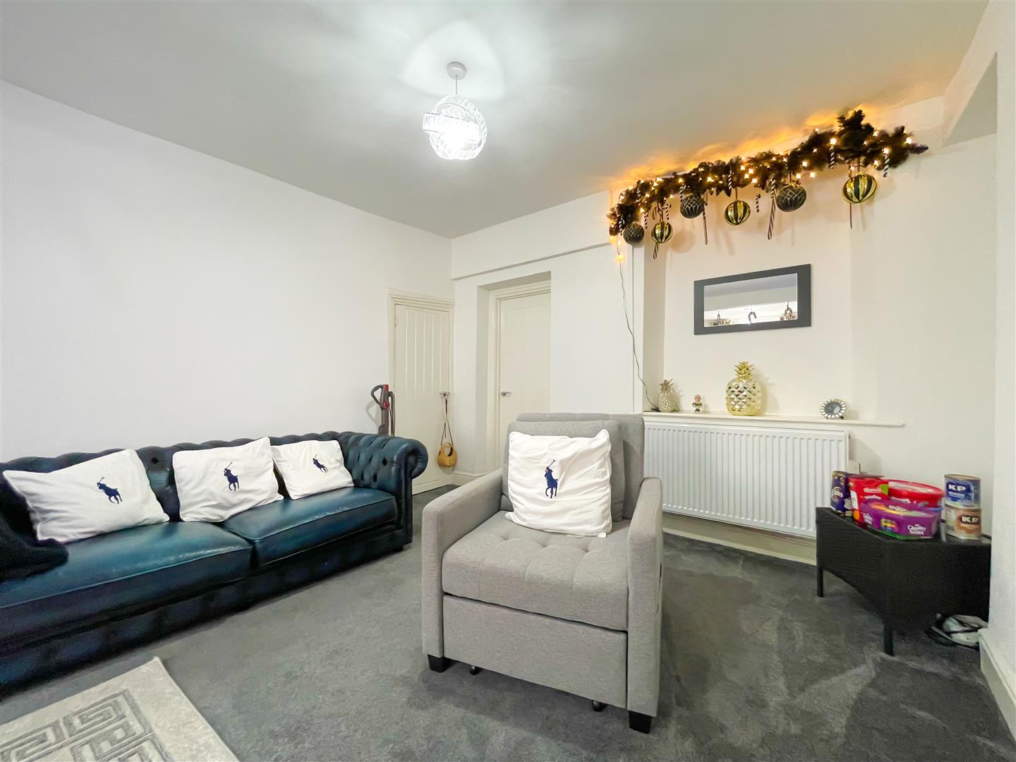 house - terraced for sale park street