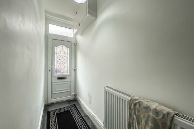 house - terraced for sale park street