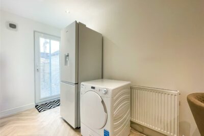 house - terraced for sale park street