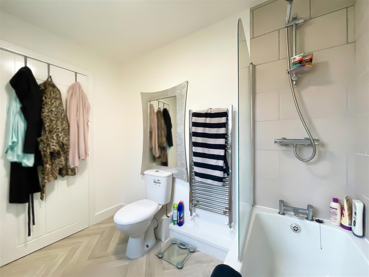 house - terraced for sale park street