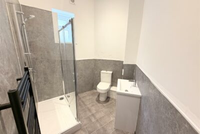 house for rent commercial street