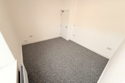 house for rent commercial street