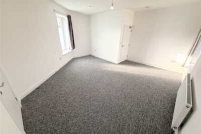 house for rent commercial street