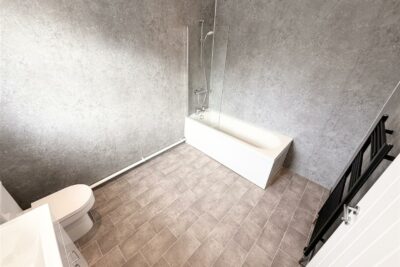 house for rent commercial street