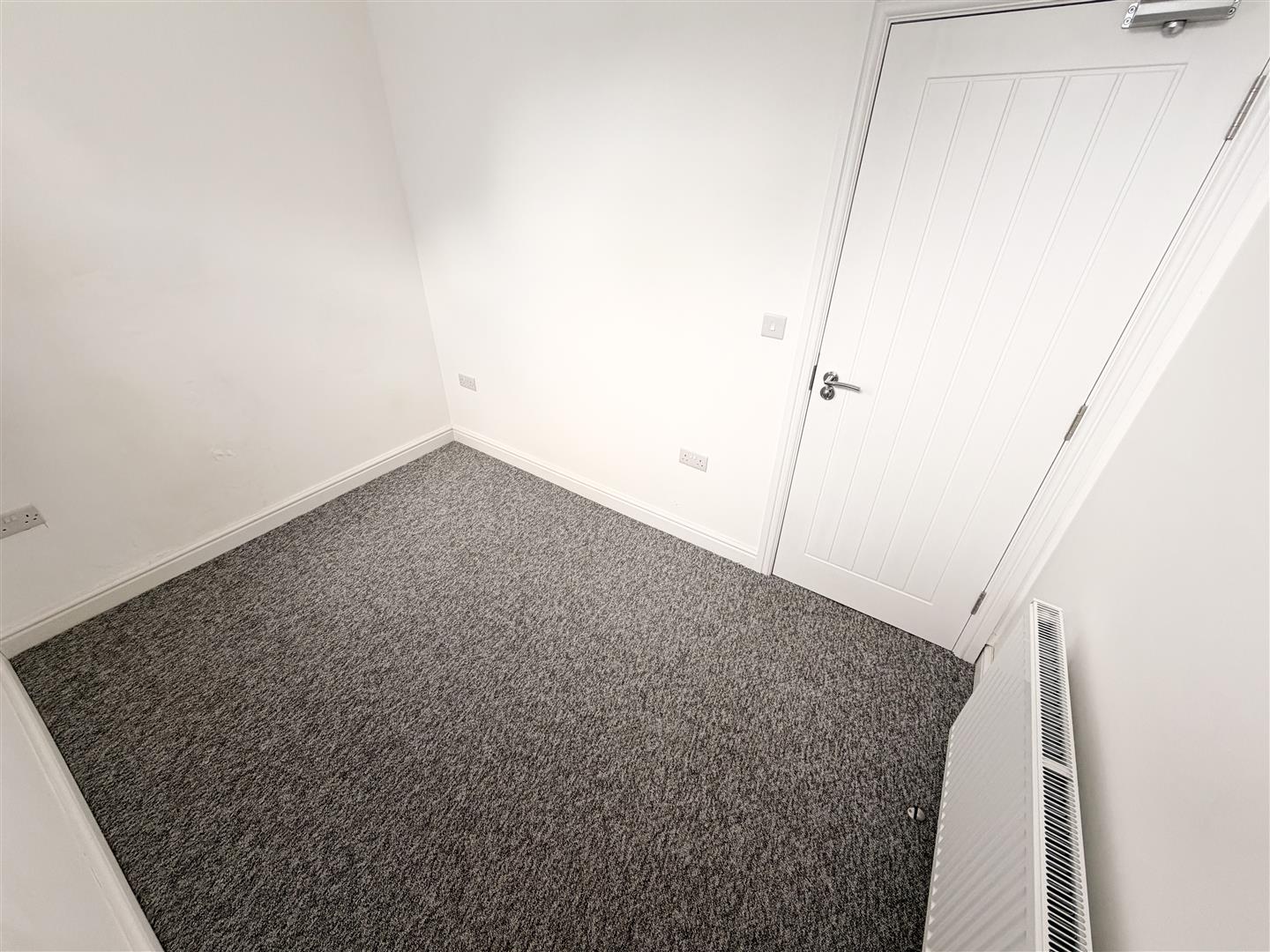 house for rent commercial street