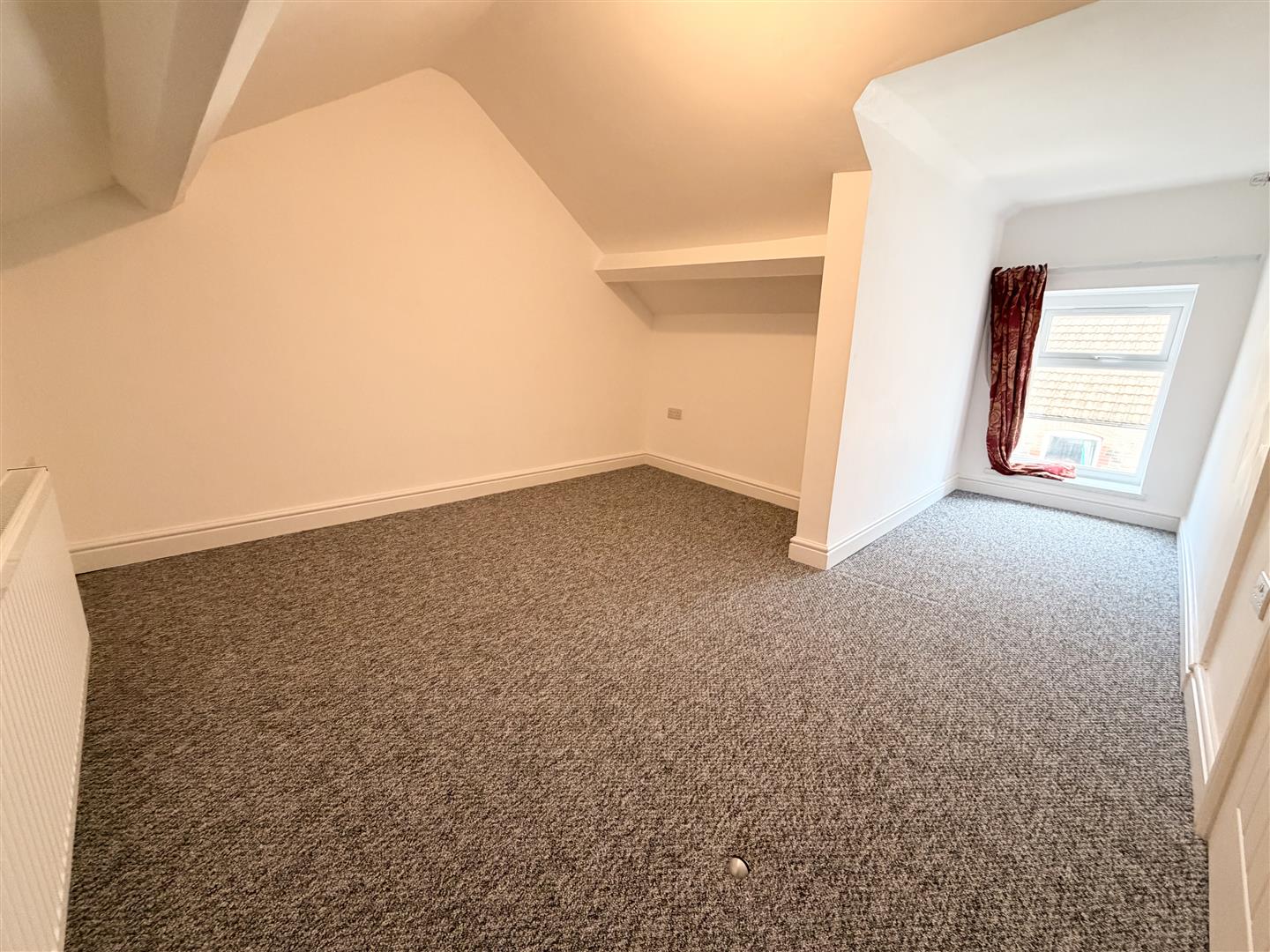 house for rent commercial street