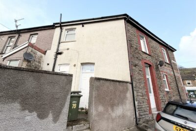 house for rent commercial street