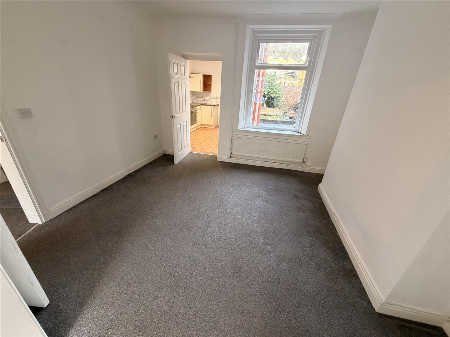 house - terraced for rent wingfield street