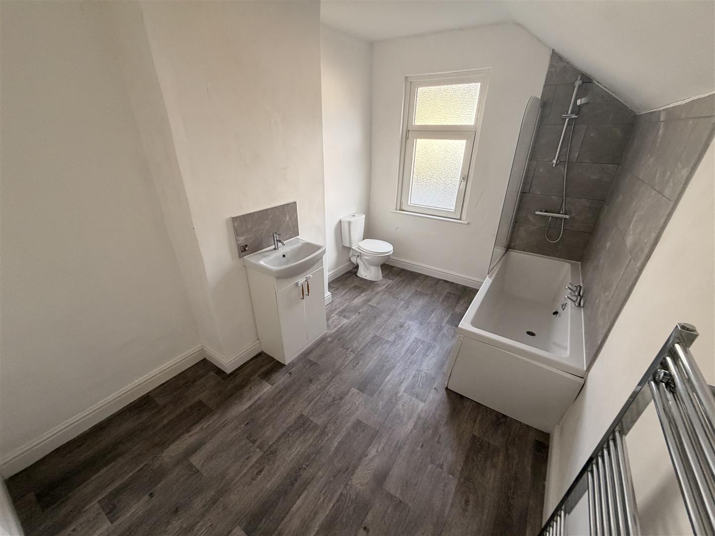 house - terraced for rent wingfield street