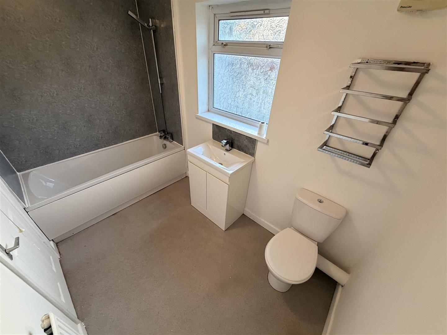 house for rent commercial street