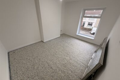 house for rent commercial street