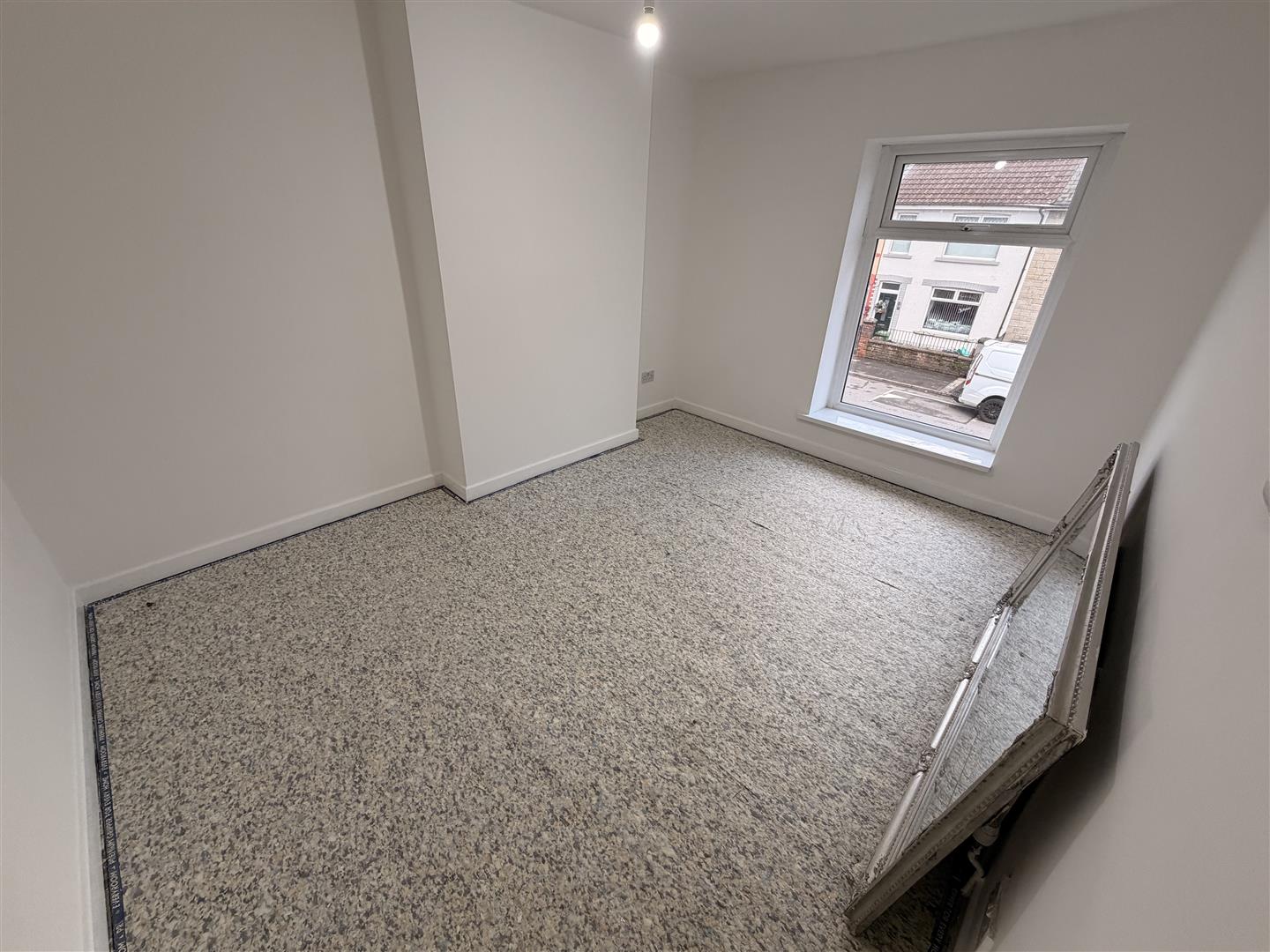 house for rent commercial street