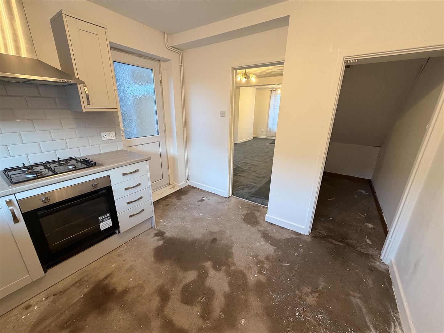 house for rent commercial street