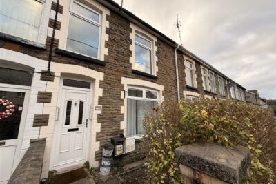 house for rent commercial street