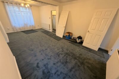 house for rent commercial street